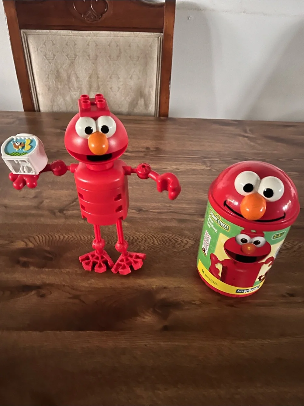 Vintage Kid K'NEX Sesame Street Elmo Building Set